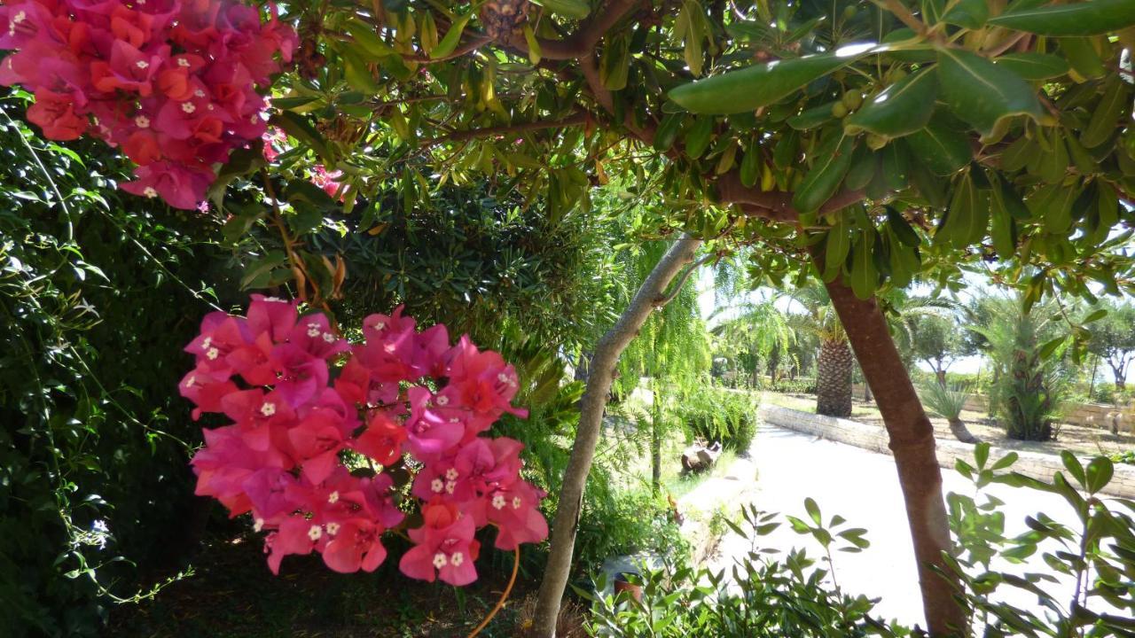 La Villa Rosa Al Mare Pozzallo Extérieur photo