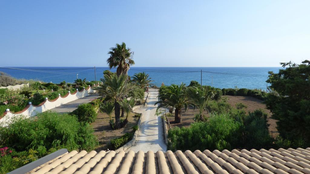 La Villa Rosa Al Mare Pozzallo Extérieur photo