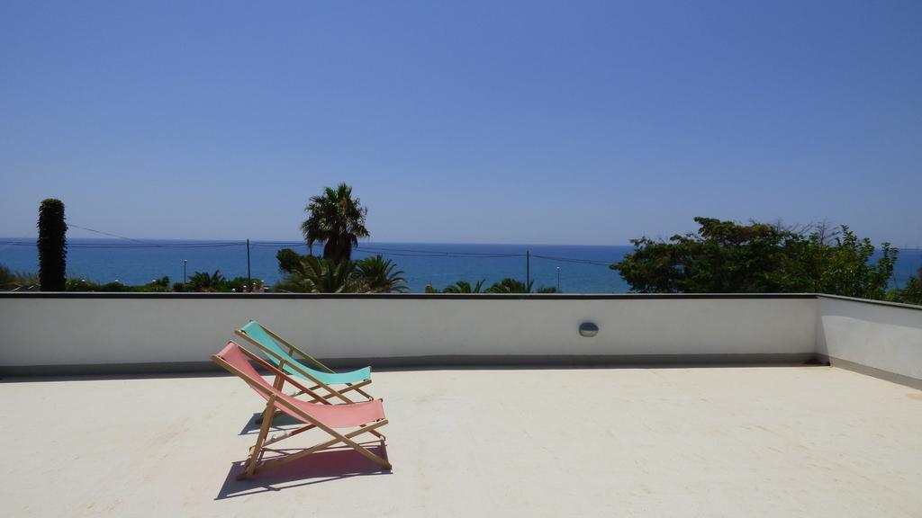 La Villa Rosa Al Mare Pozzallo Extérieur photo